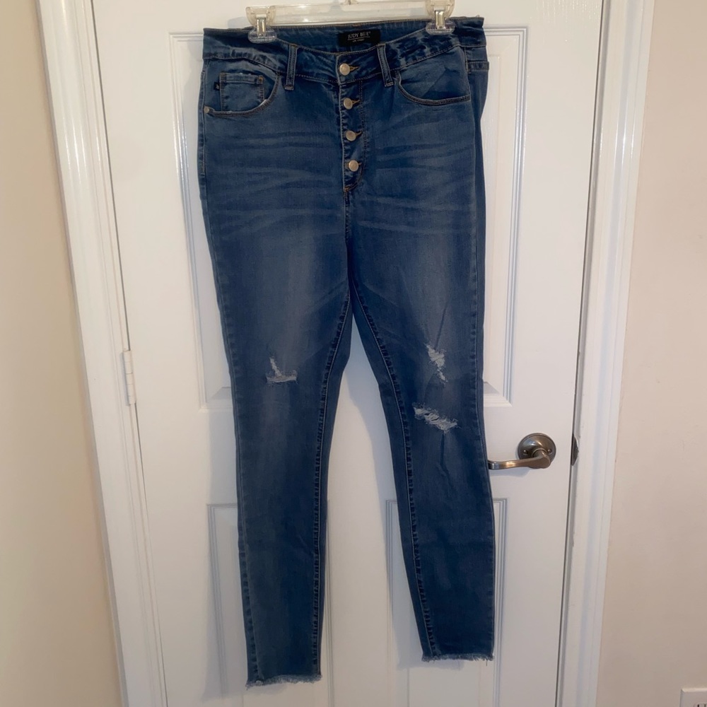 Judy Blue, Medium wash distressed skinny jeans, Size 13/31